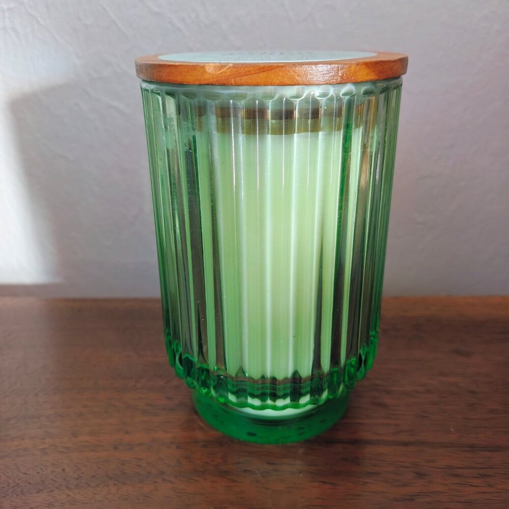 FOUNDRY CANDLE CO Aspen & Mint Candle - Picture 3 of 5
